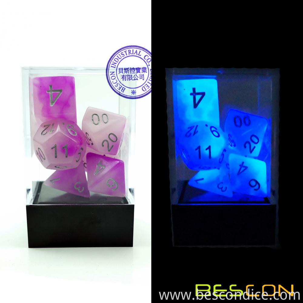 Frosty Amethyst Two Tone Glowing Dnd Dice 5